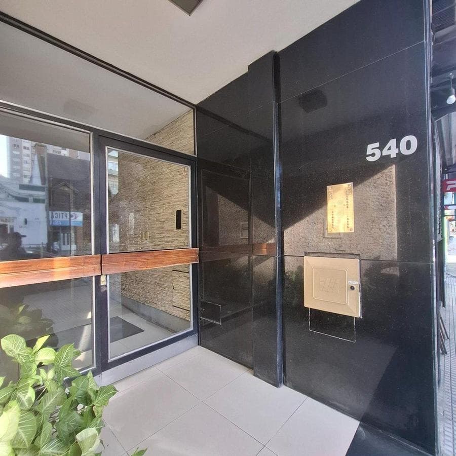 Venta departamento 3 amb Banfield centro