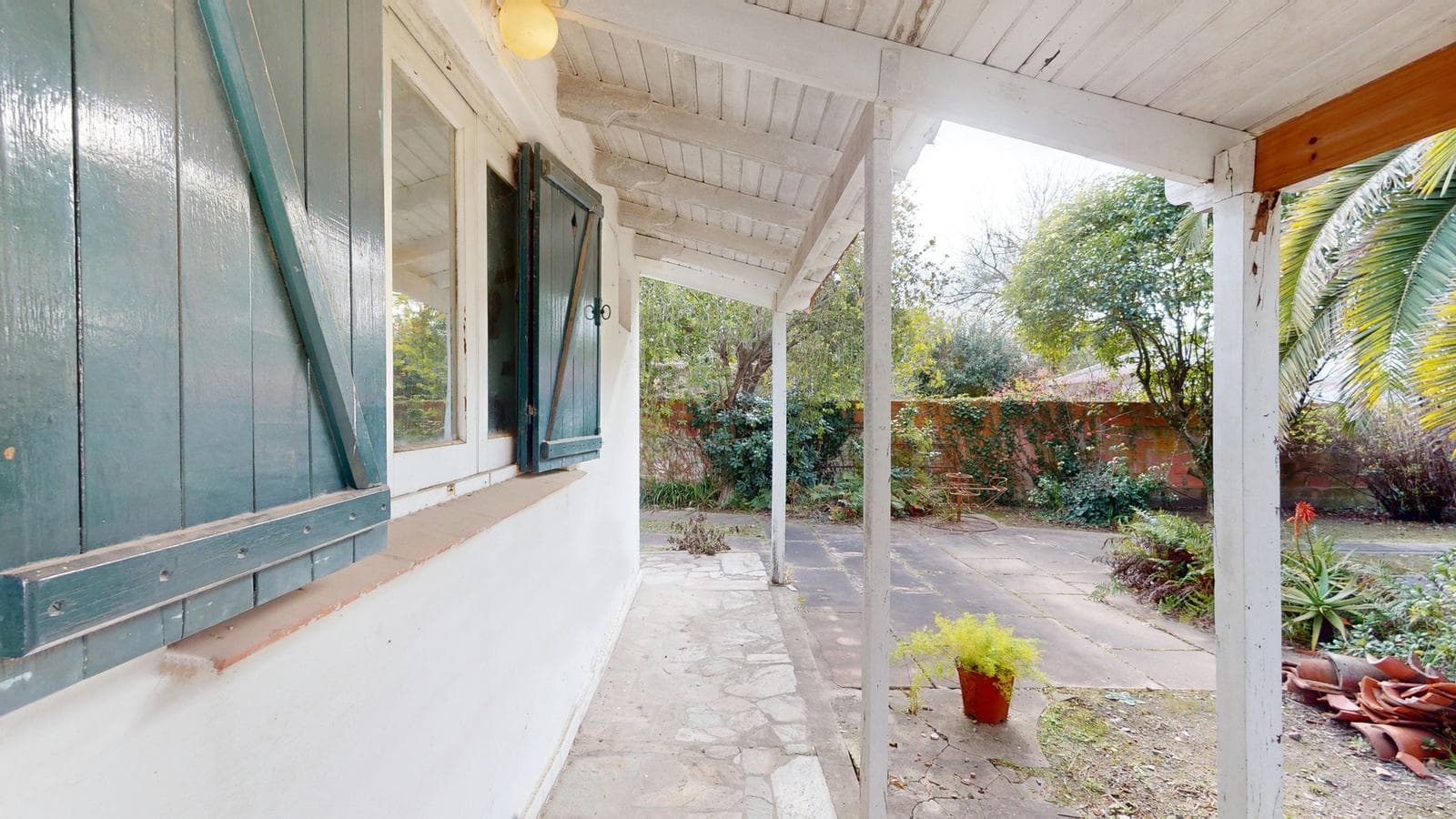 Land for sale: 20 meters wide by 50 meters deep, with all utilities, in Gonnet.