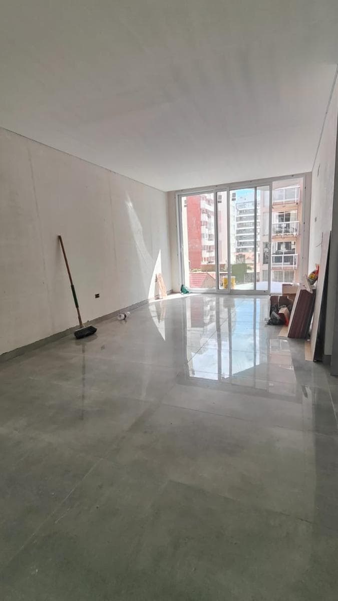 Piso 3 Ambientes Suite Cochera Baulera La Perla ENTREGA ENERO 2027