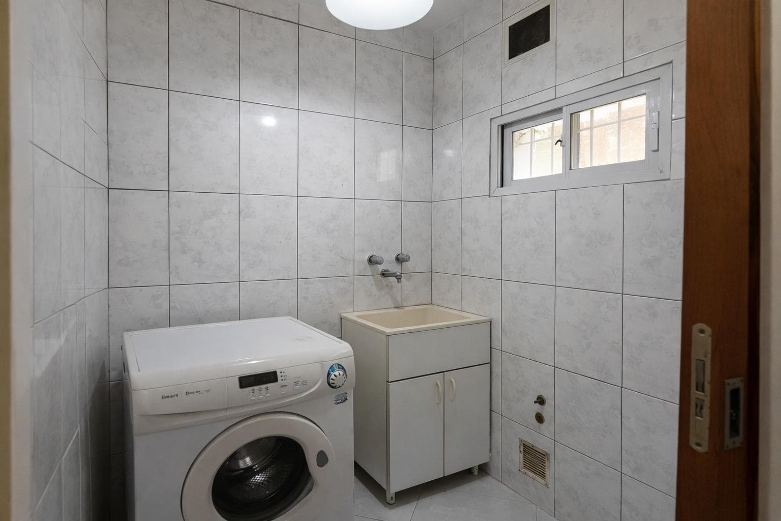 1-BEDROOM DUPLEX FOR SALE IN FISHERTON