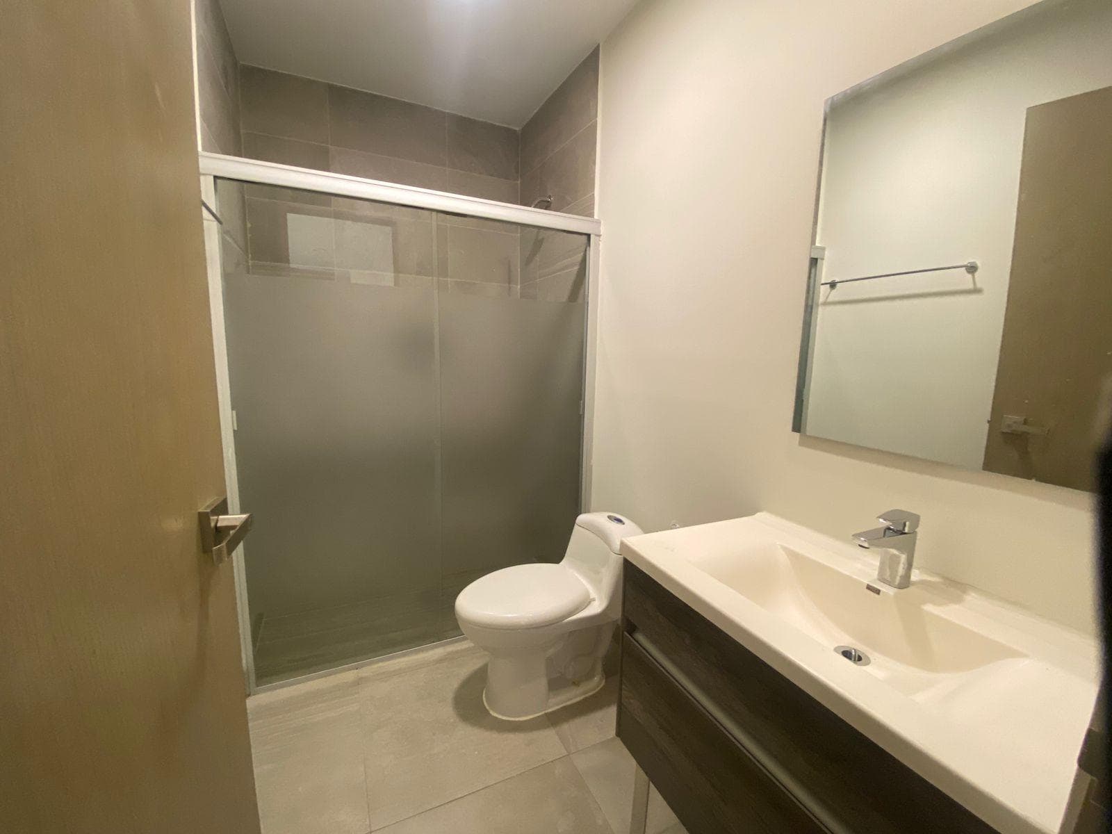 APARTMENT FOR RENT IN TULE
