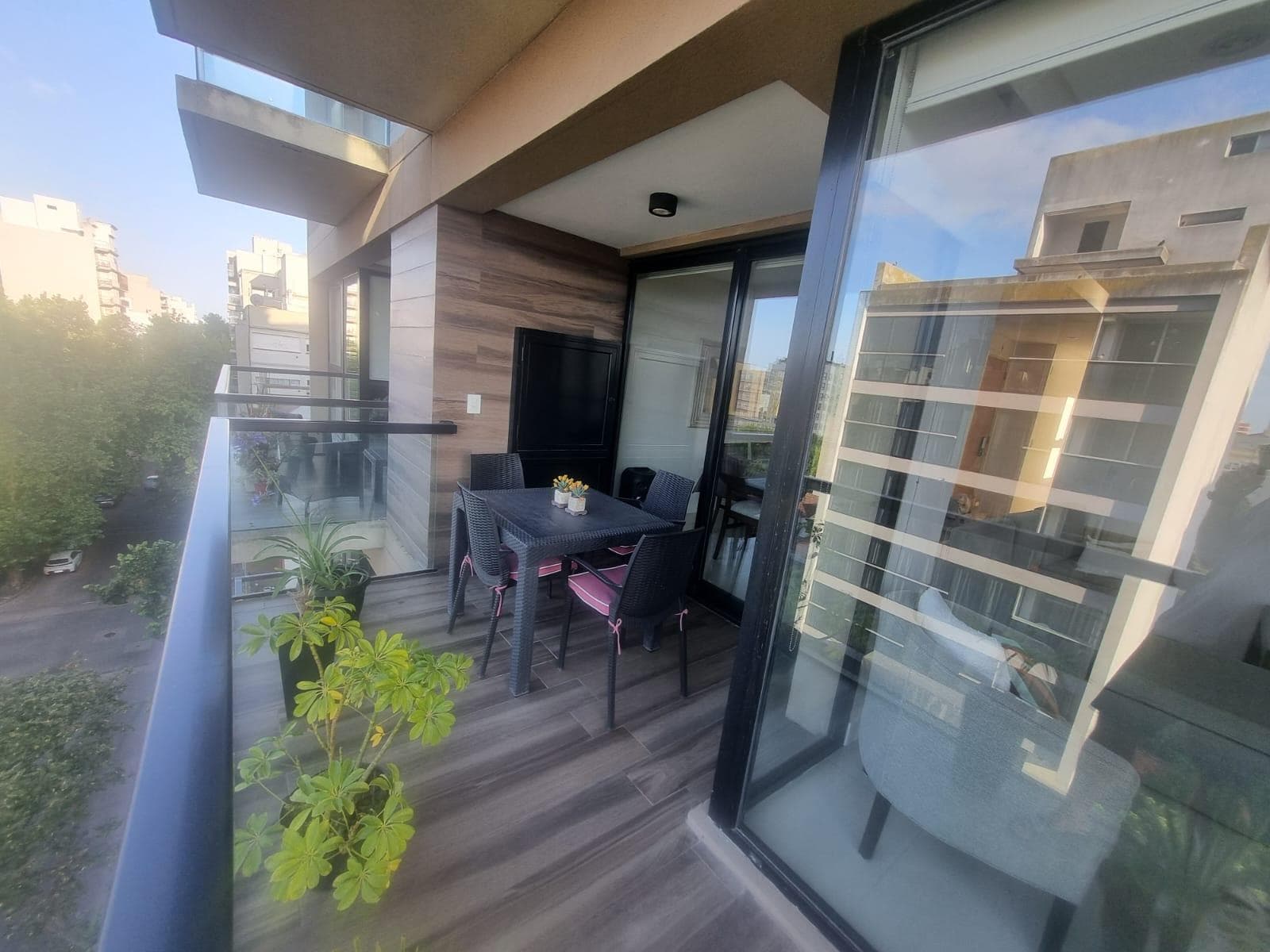 Dpto. 4 ambientes c/ cochera edificio Developer V