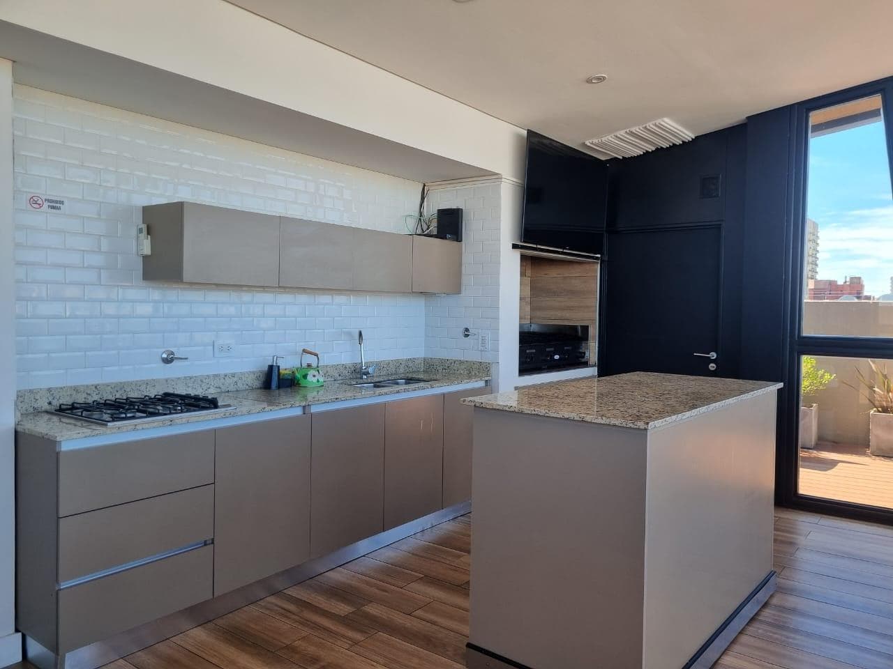 4-room apartment with garage in the Developer V building