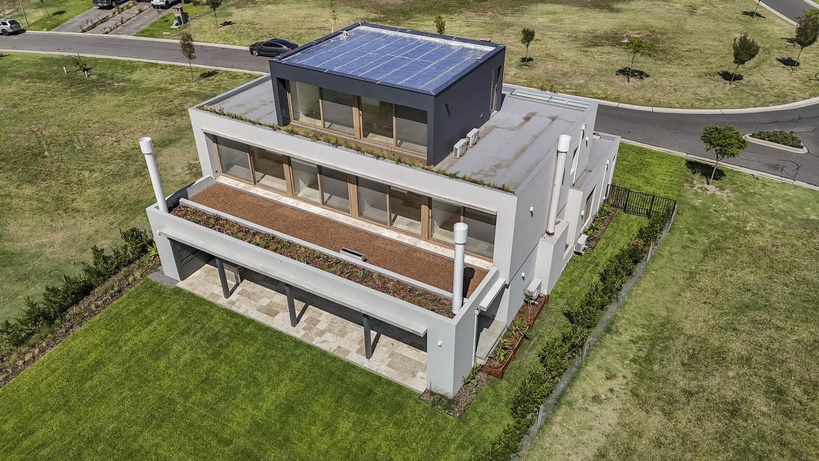 Brand-new, waterfront, premium home with 9 rooms for sale in Los Puentes, Nordelta