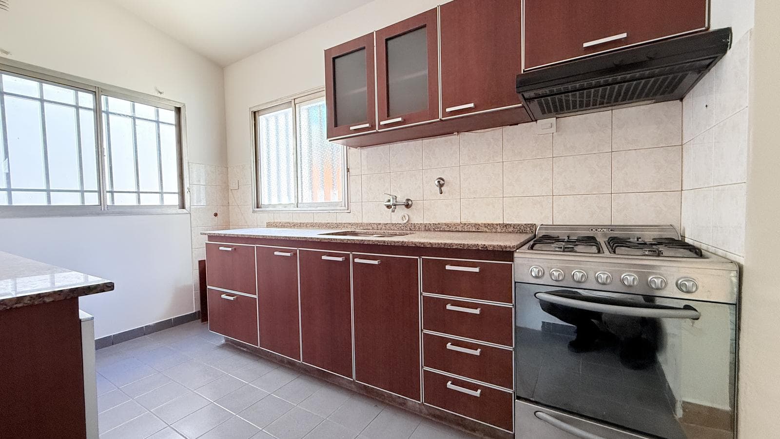 Eligible for Financing/For Sale: Two-Bedroom House with Additional Room and Patio. South Side