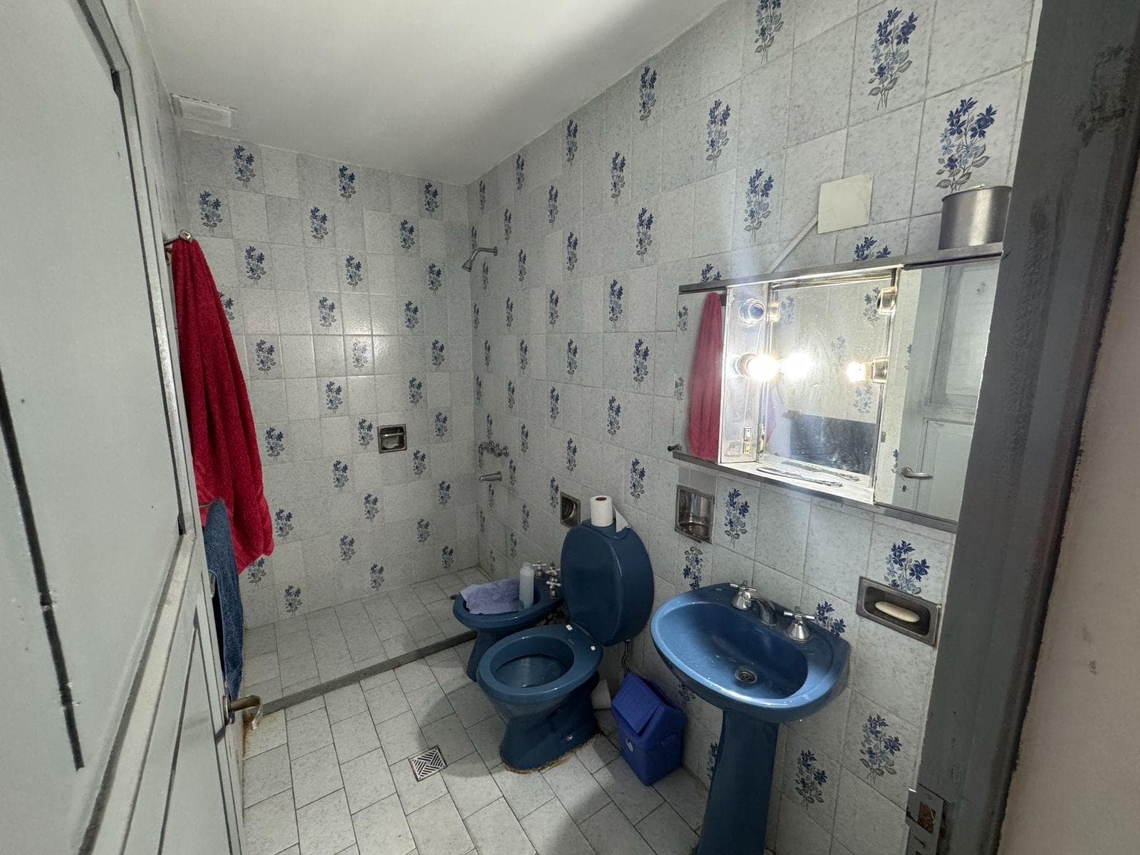 House for Sale - ELIGIBLE FOR A MORTGAGE