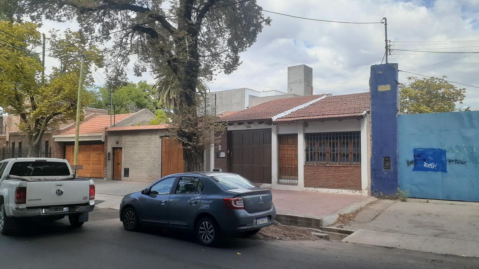 House for Sale - ELIGIBLE FOR A MORTGAGE