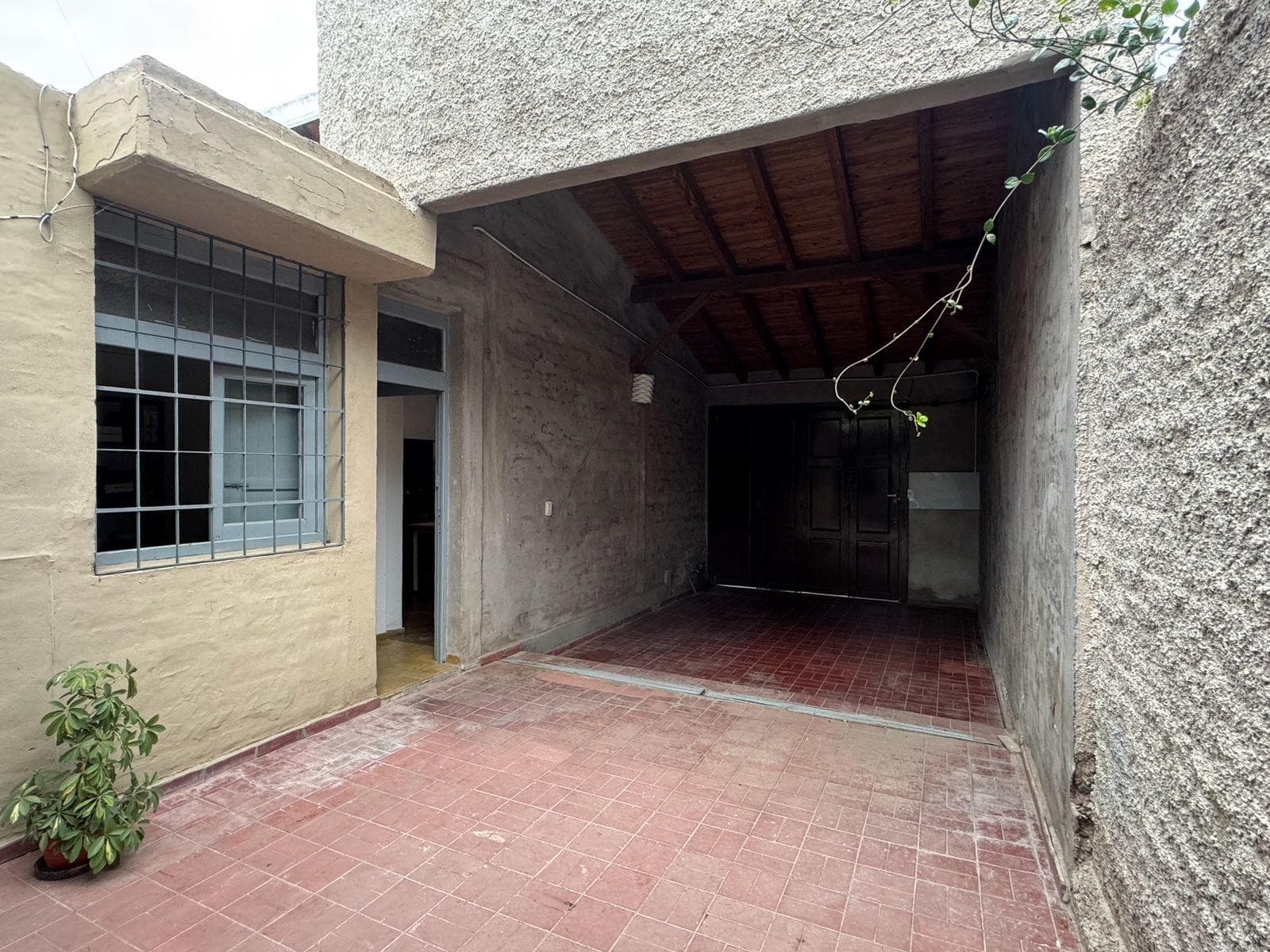 House for Sale - ELIGIBLE FOR A MORTGAGE