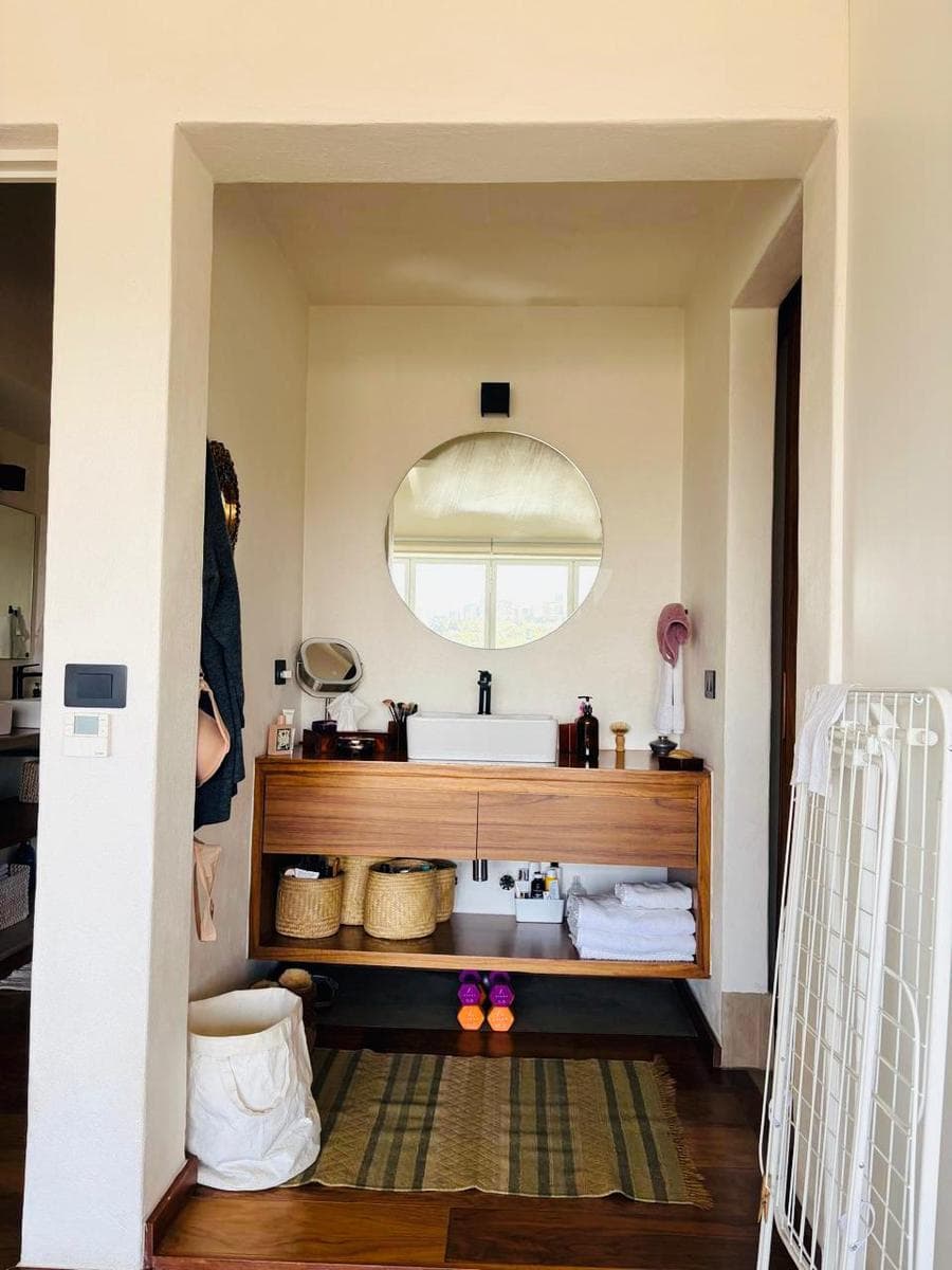 Apartment for sale in Desierto de los Leones, across from Edron School