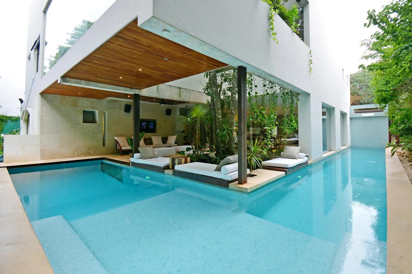 6-Bedroom Home for Sale in Playacar Phase 2, Club Real | Playa del Carmen