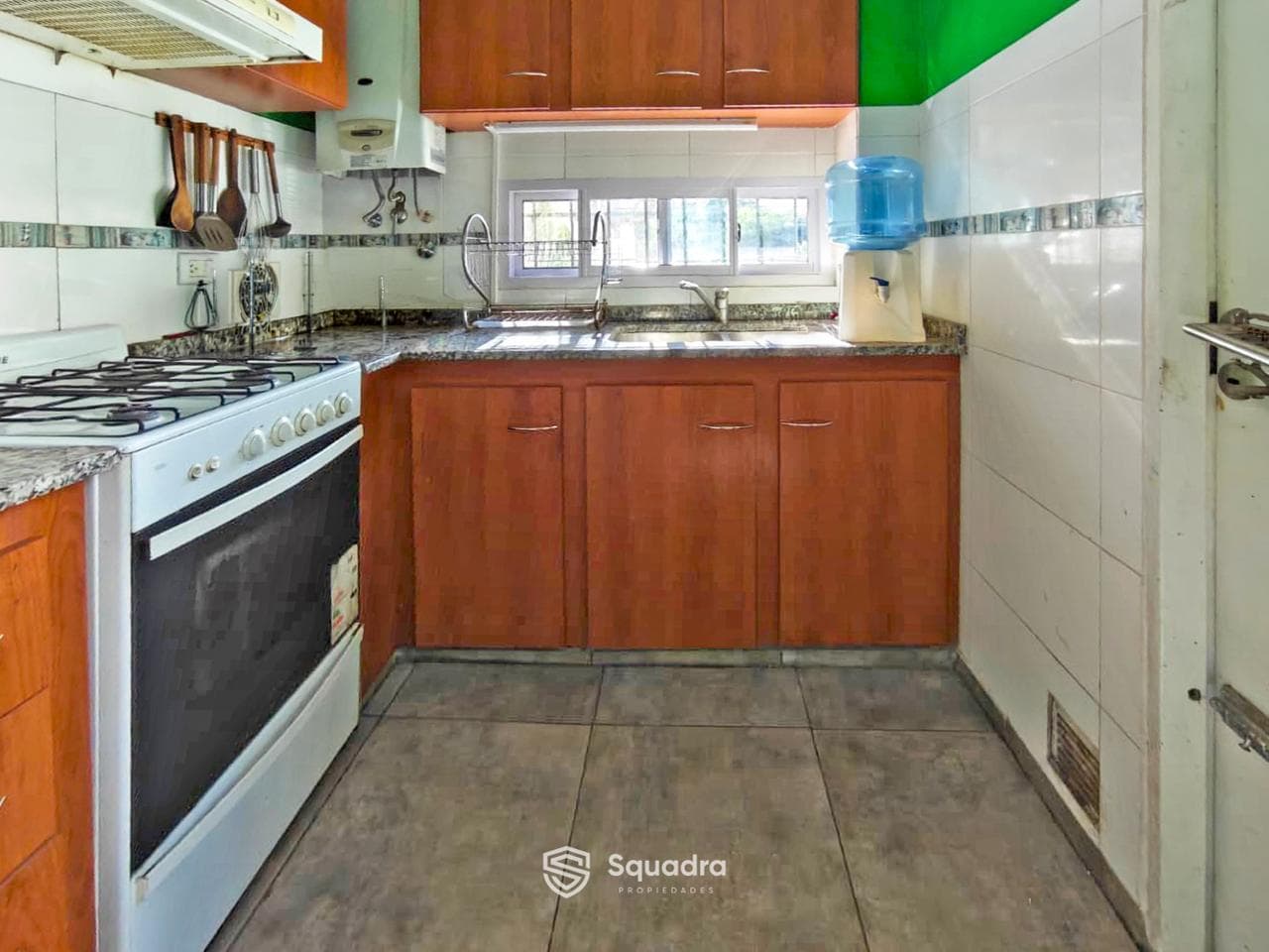 FOR SALE - Upper-floor duplex with a front balcony - Parque Casado neighborhood, Rosario