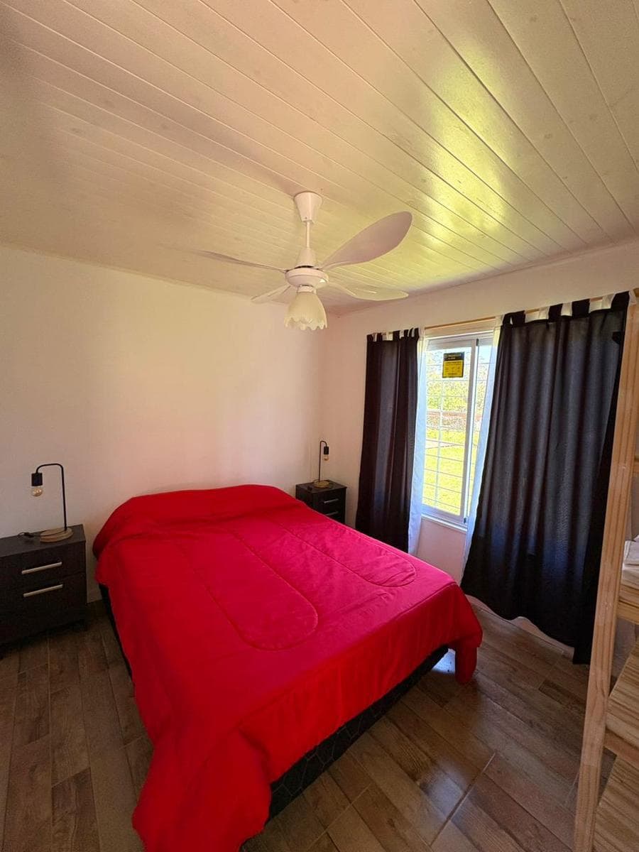 3-Bedroom House + 2 3-Bedroom Cabins in Los Acantilados