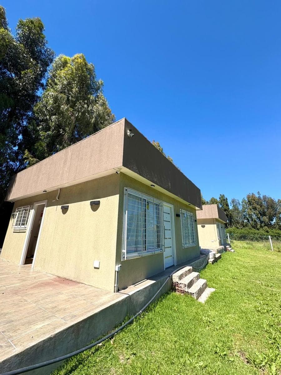 3-Bedroom House + 2 3-Bedroom Cabins in Los Acantilados