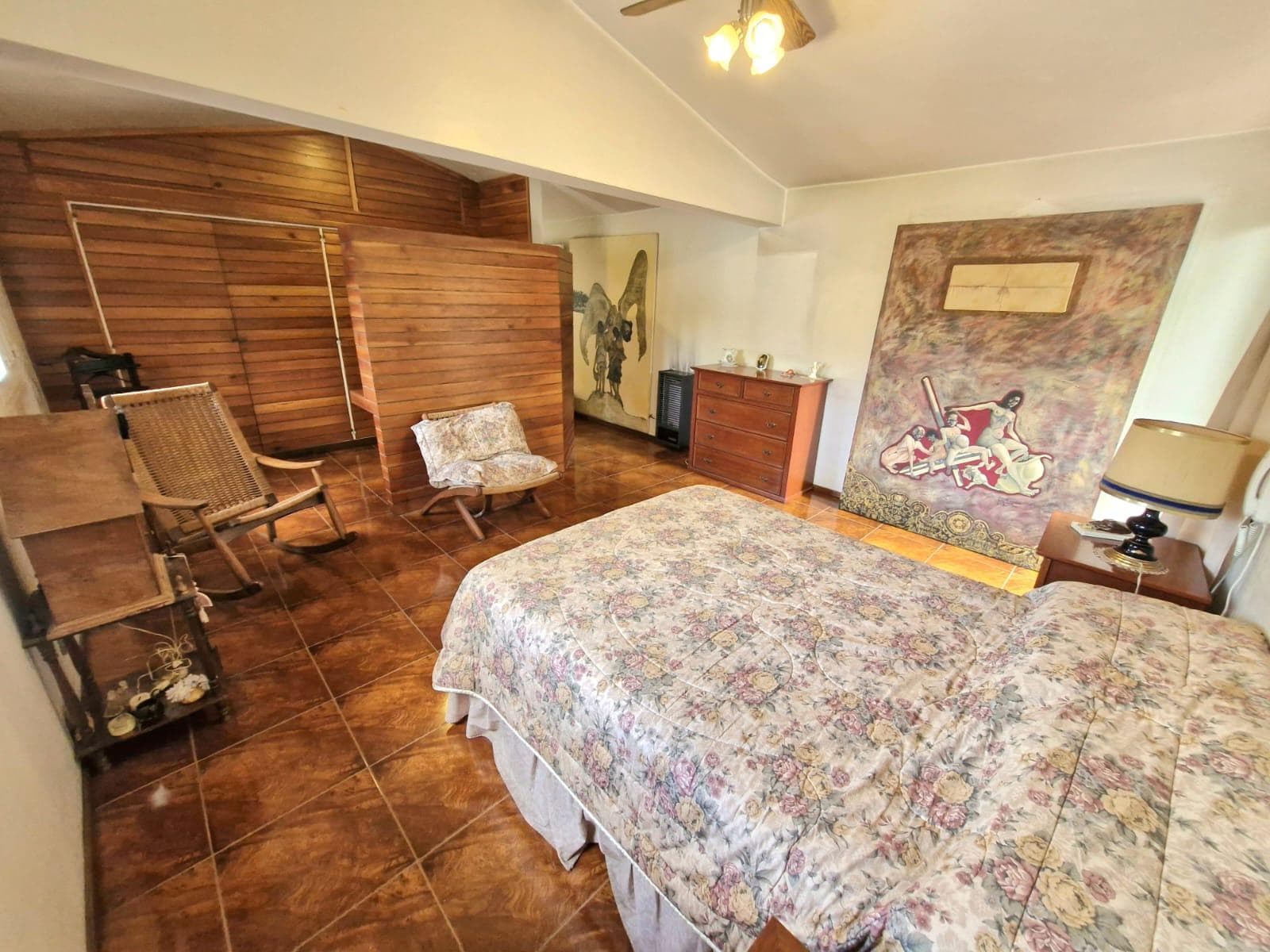 HOUSE FOR SALE IN CERRO DE LAS ROSAS - 4 BEDROOMS - 322 M2 INTERIOR AREA - 595 M2 LOT SIZE