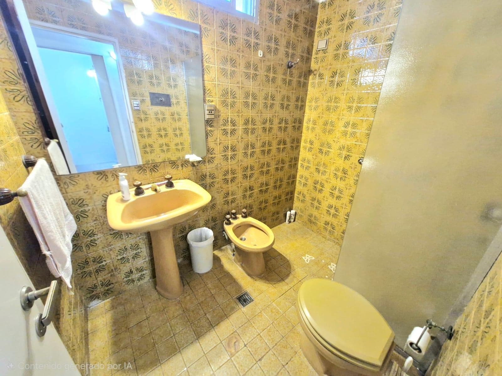HOUSE FOR SALE IN CERRO DE LAS ROSAS - 4 BEDROOMS - 322 M2 INTERIOR AREA - 595 M2 LOT SIZE
