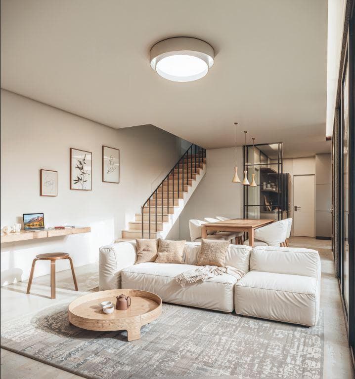 For Sale: 3-Bedroom House with Hallway, Renovated by a Designer. Pichincha