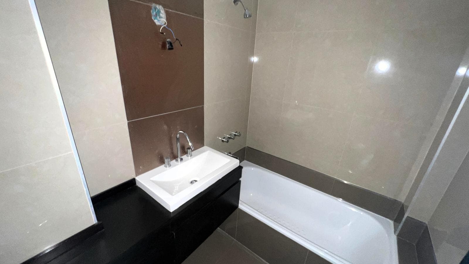 For Sale with Rental Income: 2-room apartment with full amenities in Haedo