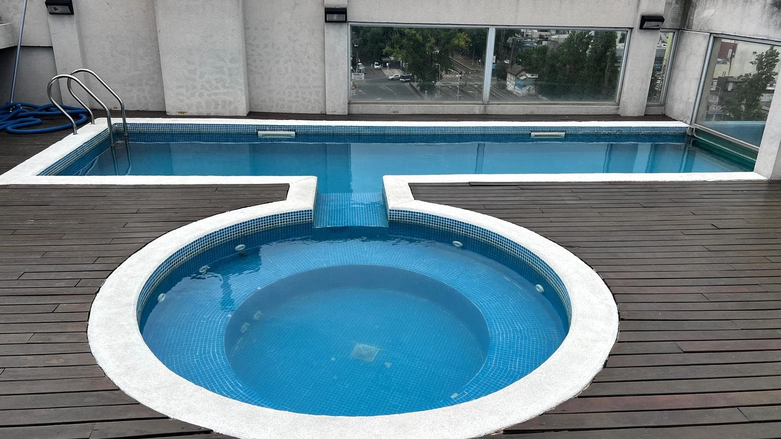 For Sale with Rental Income: 2-room apartment with full amenities in Haedo