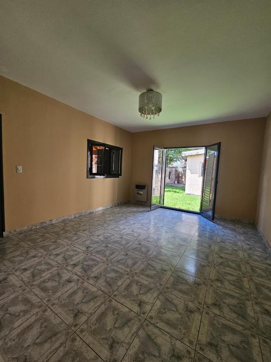 2-Bedroom House for Sale with Double Garage and Patio in Alta Córdoba