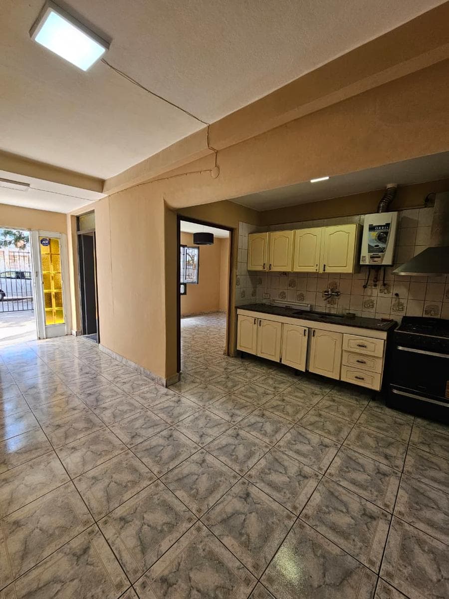 2-Bedroom House for Sale with Double Garage and Patio in Alta Córdoba