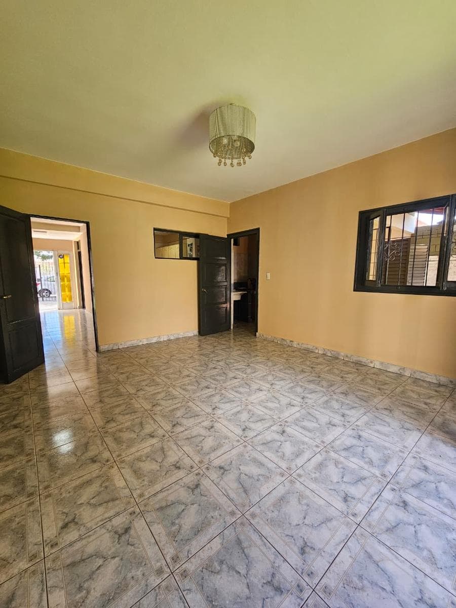 2-Bedroom House for Sale with Double Garage and Patio in Alta Córdoba