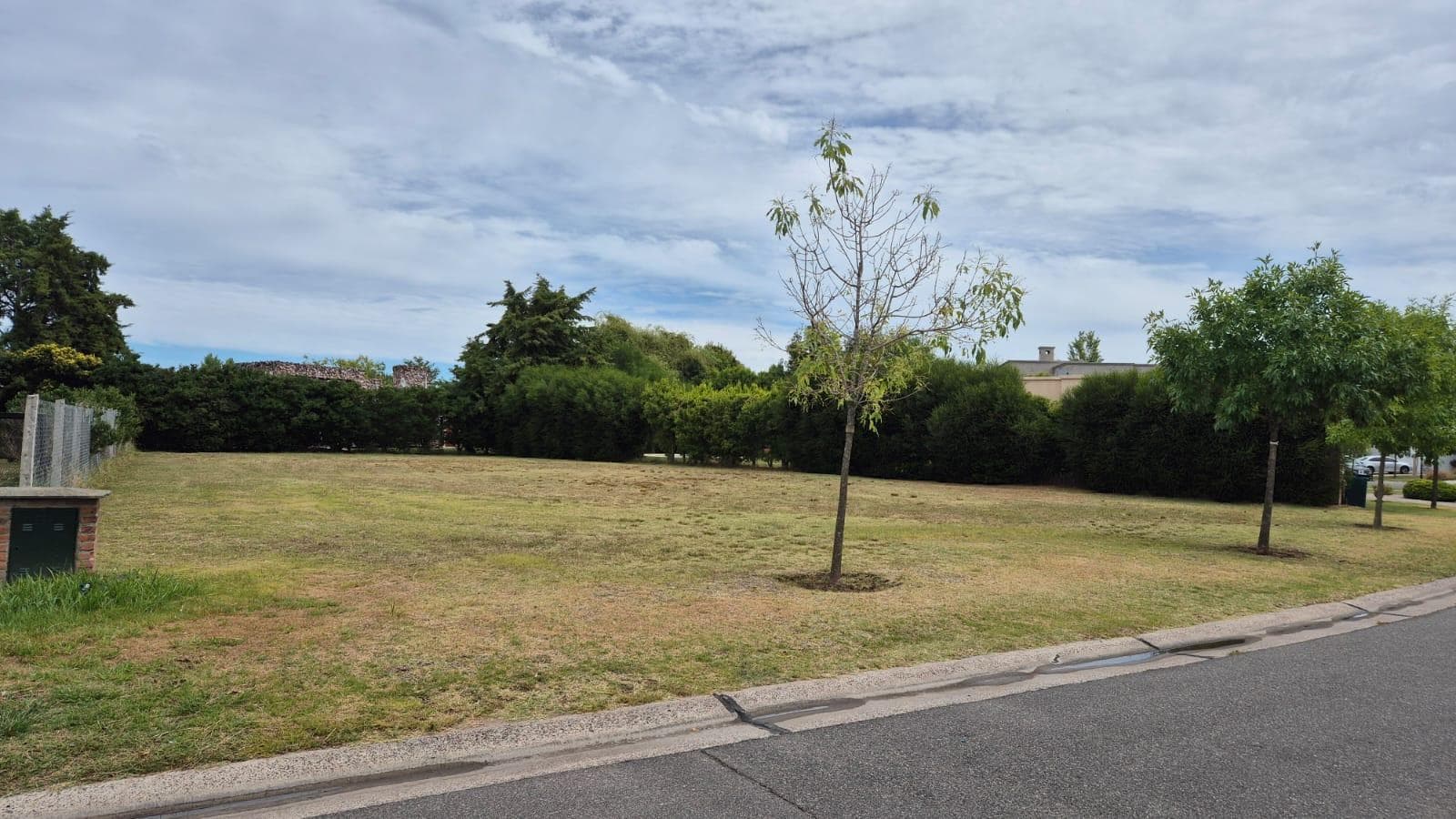 Interior Lot with Approved Building Plan in San Francisco - Villanueva