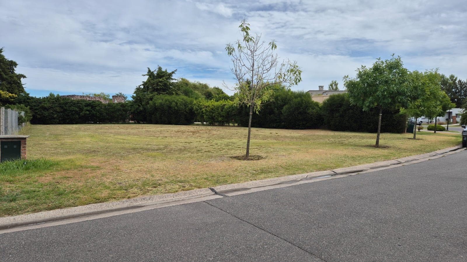 Interior Lot with Approved Building Plan in San Francisco - Villanueva