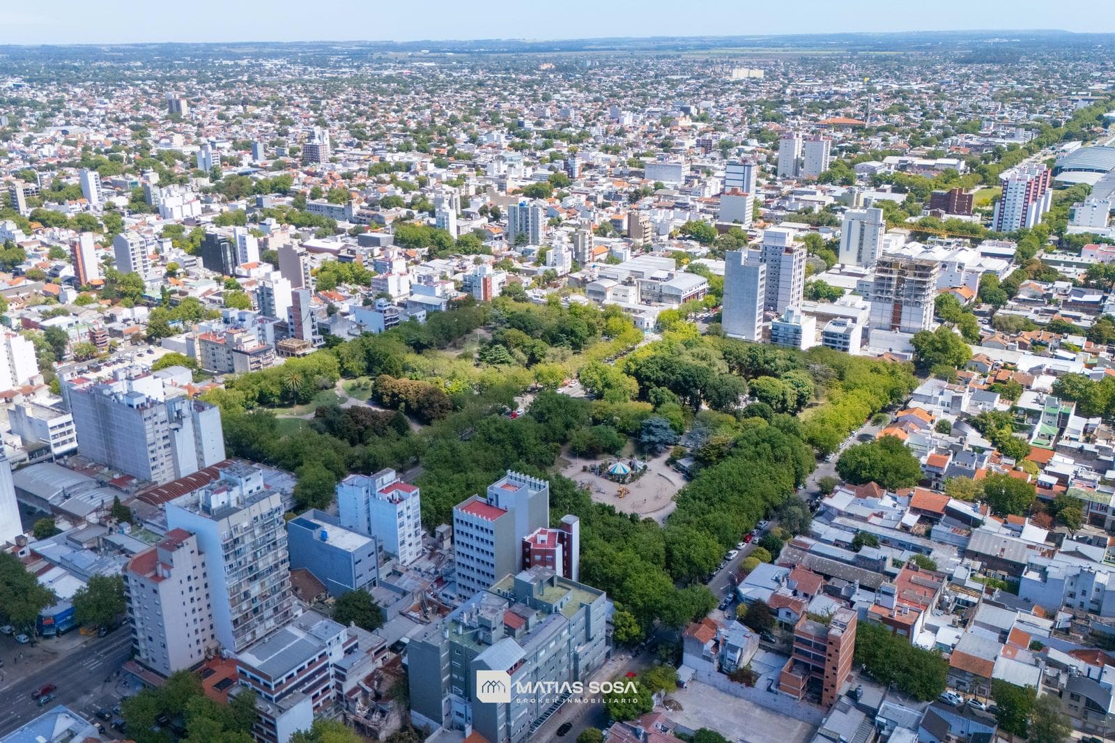 For Sale - Apartment - 3 Rooms – In Impeccable Condition - Plaza Rocha - Financing Available