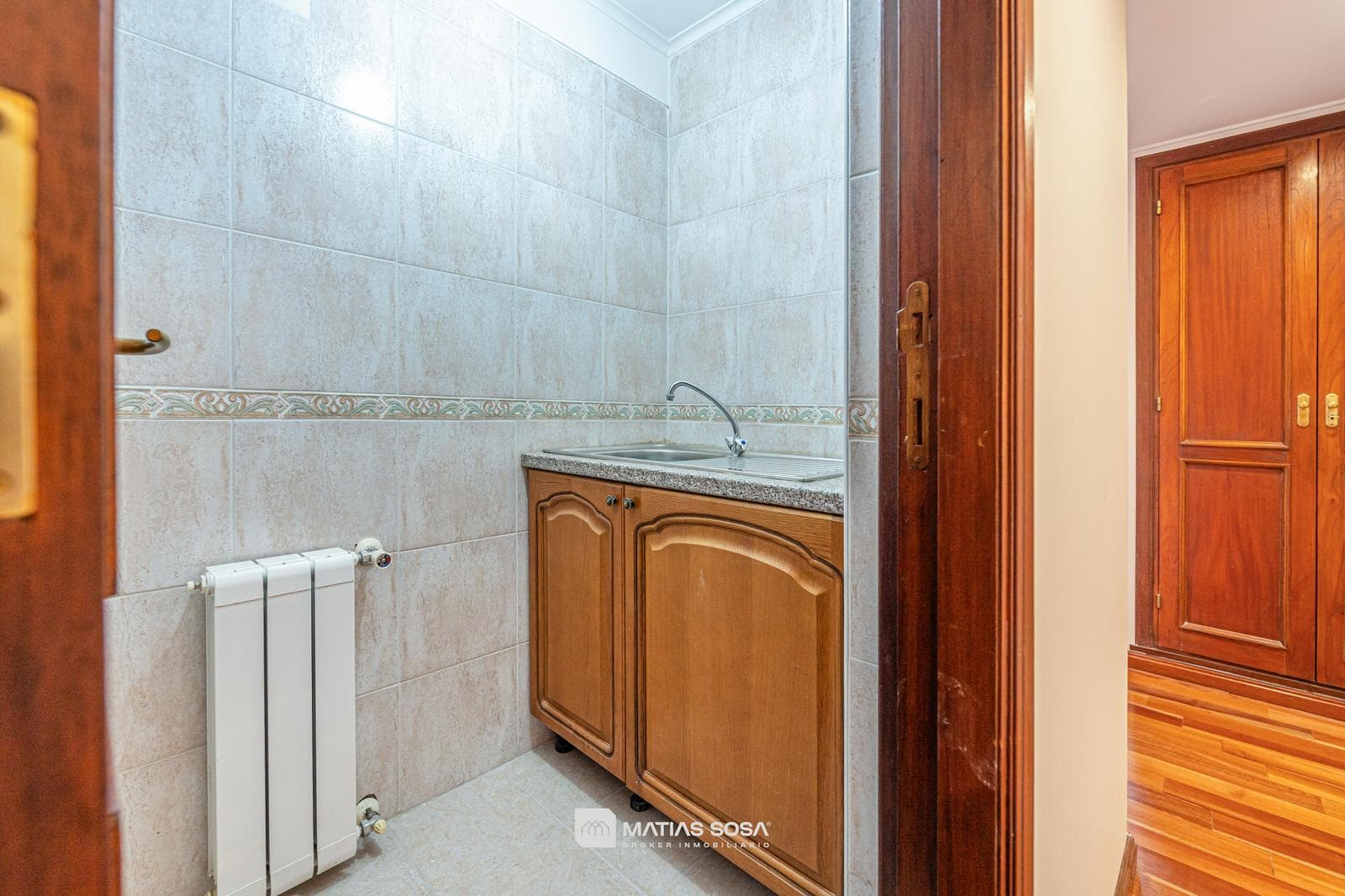 For Sale - Apartment - 3 Rooms – In Impeccable Condition - Plaza Rocha - Financing Available