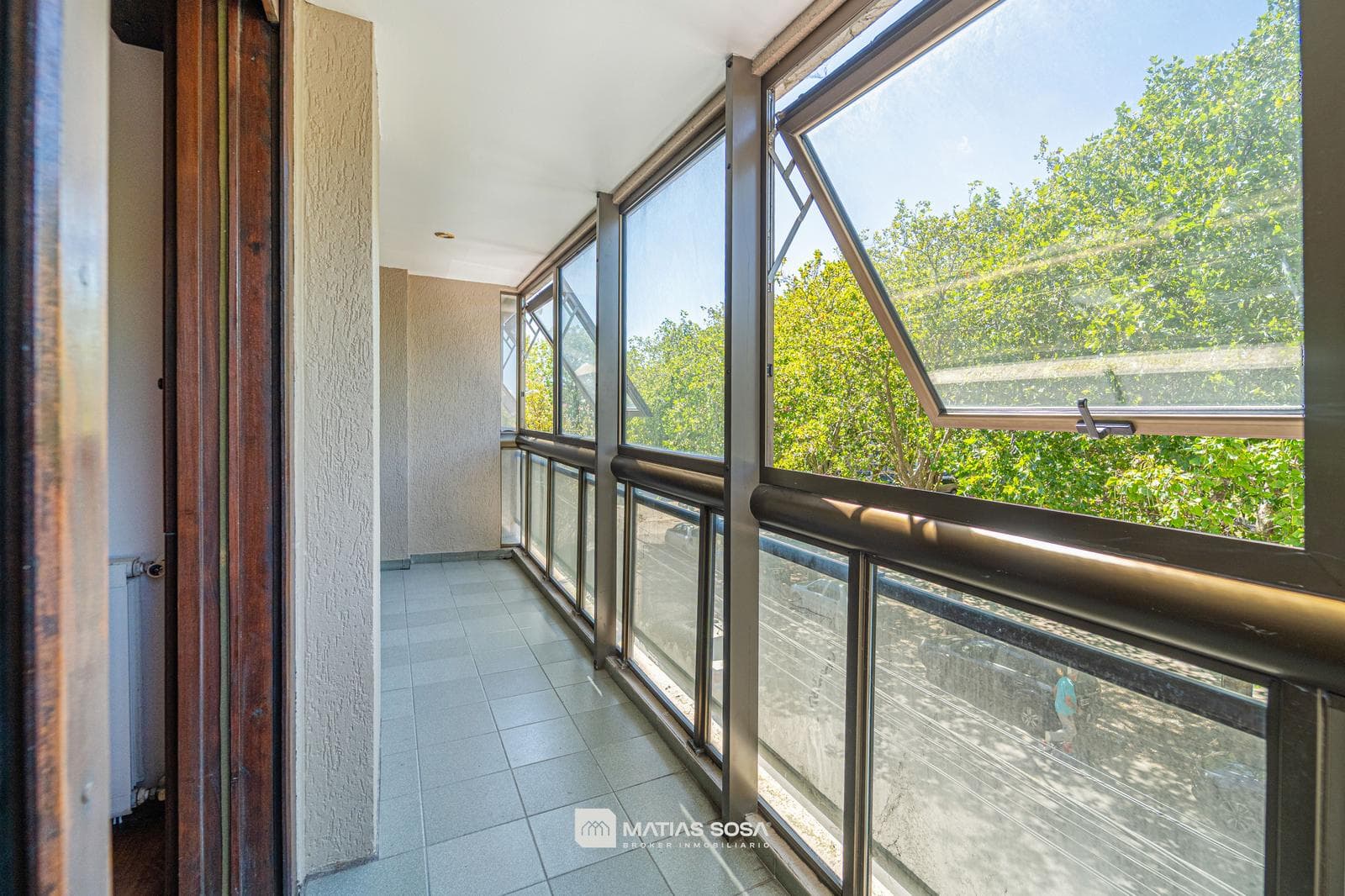 For Sale - Apartment - 3 Rooms – In Impeccable Condition - Plaza Rocha - Financing Available