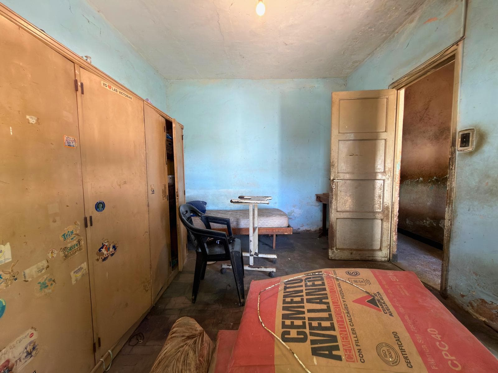 Two-bedroom house with a garage, in need of renovation | Ludueña neighborhood, Rosario