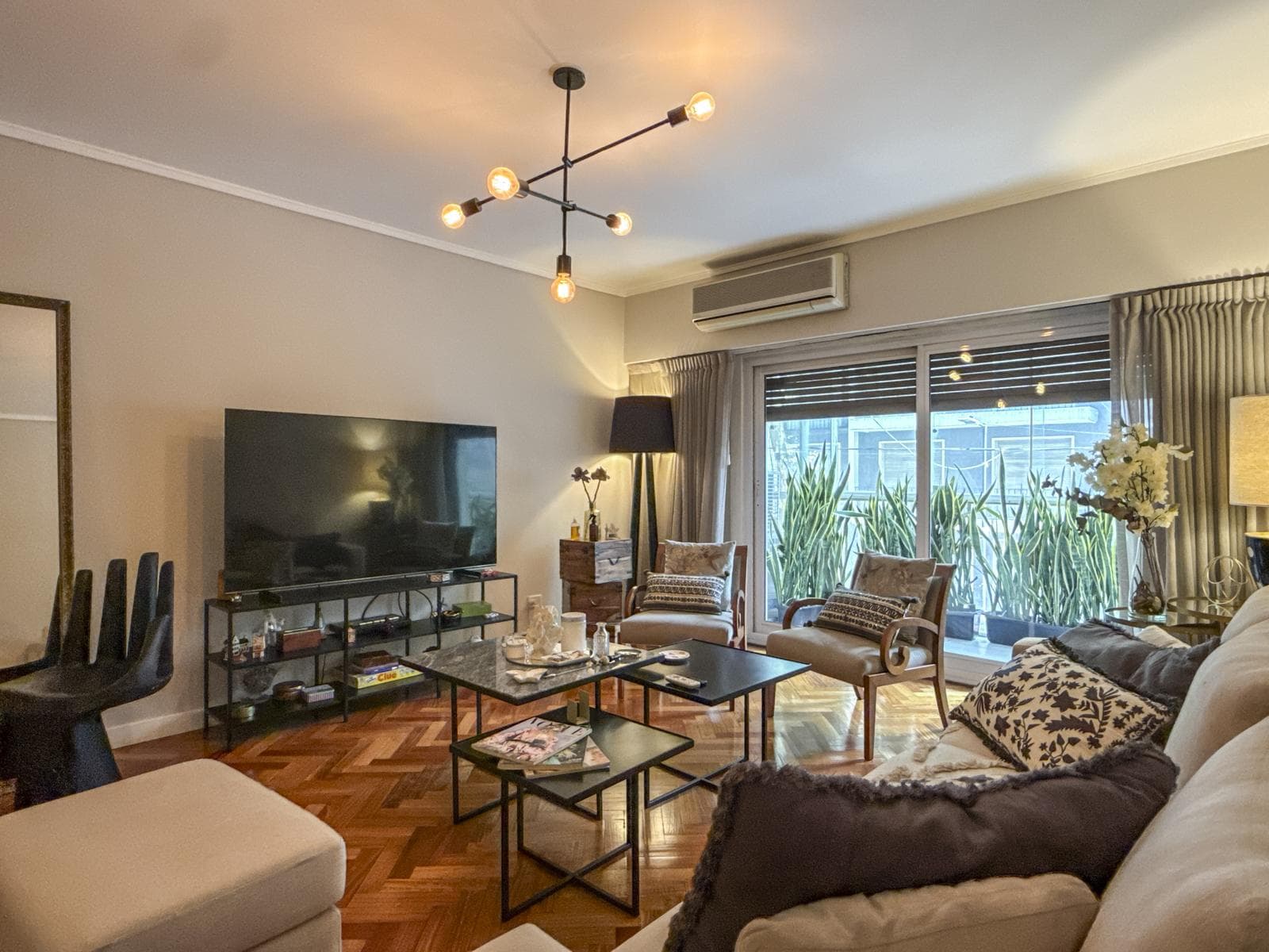 4-room apartment for sale with a garage and a separate unit