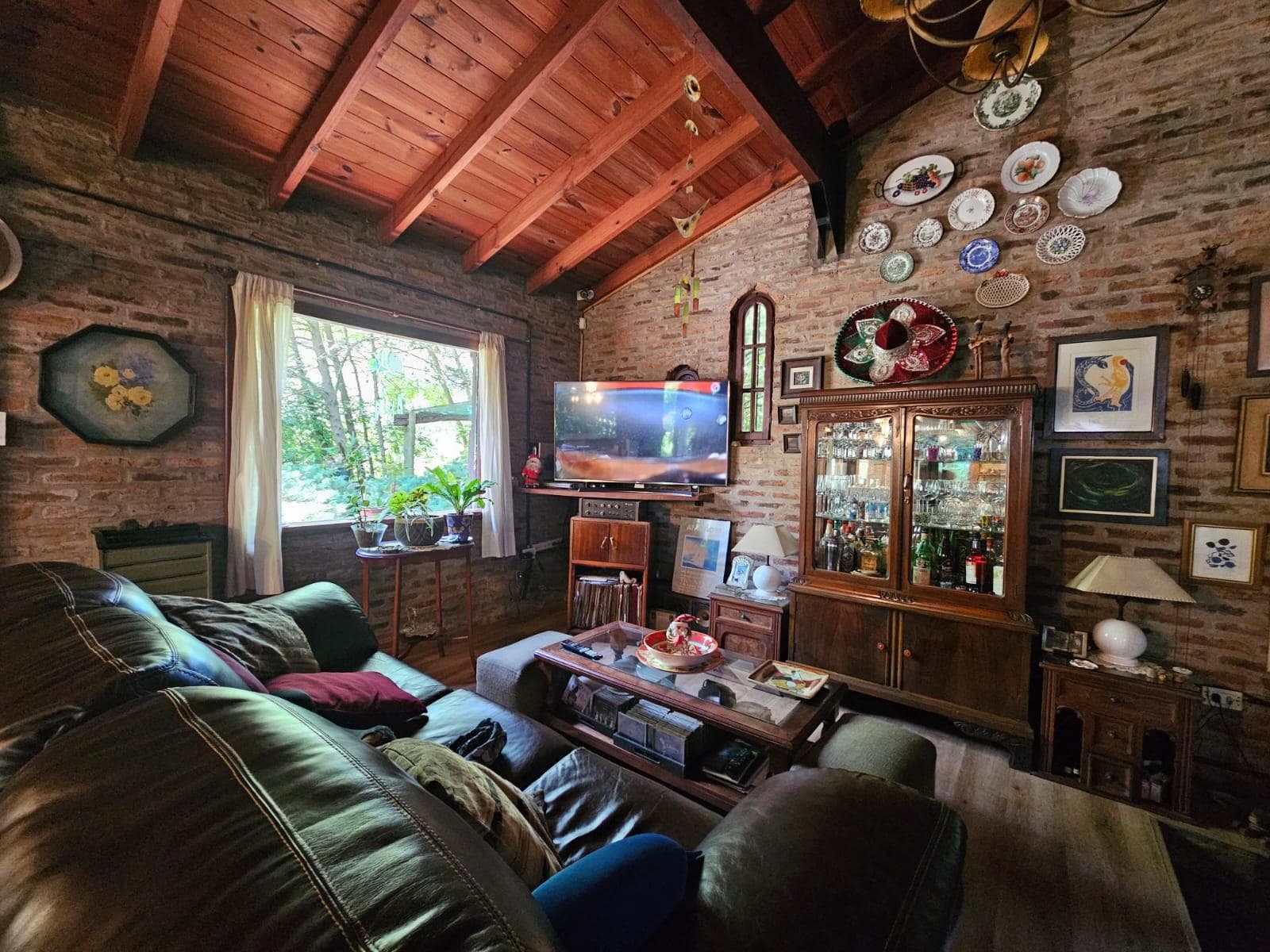 Complex of 4 cabins in Villa Gesell