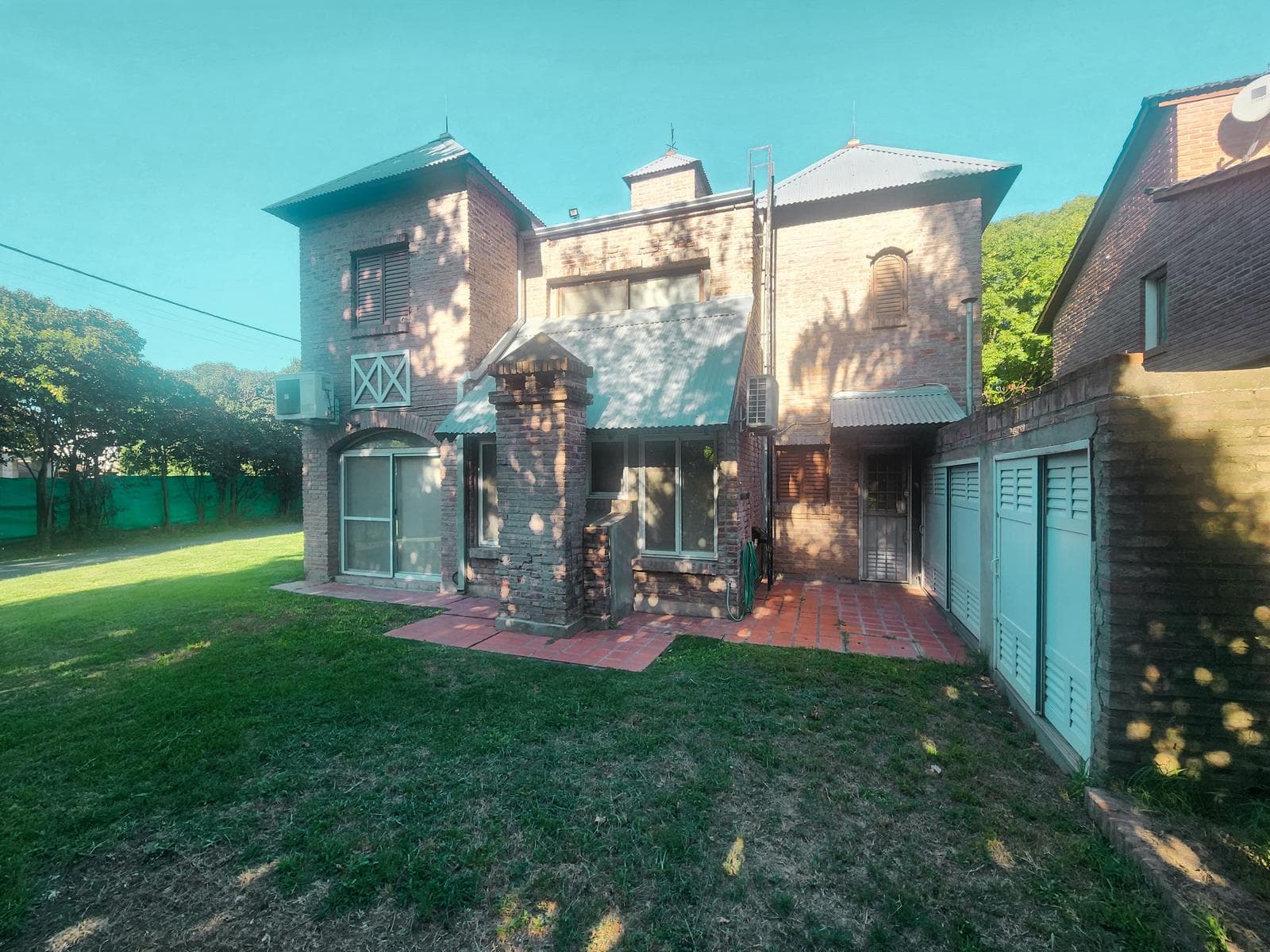 Casa de 2 dormitorios con 2 baños, parrillero en Country Ger de Pueblo Esther