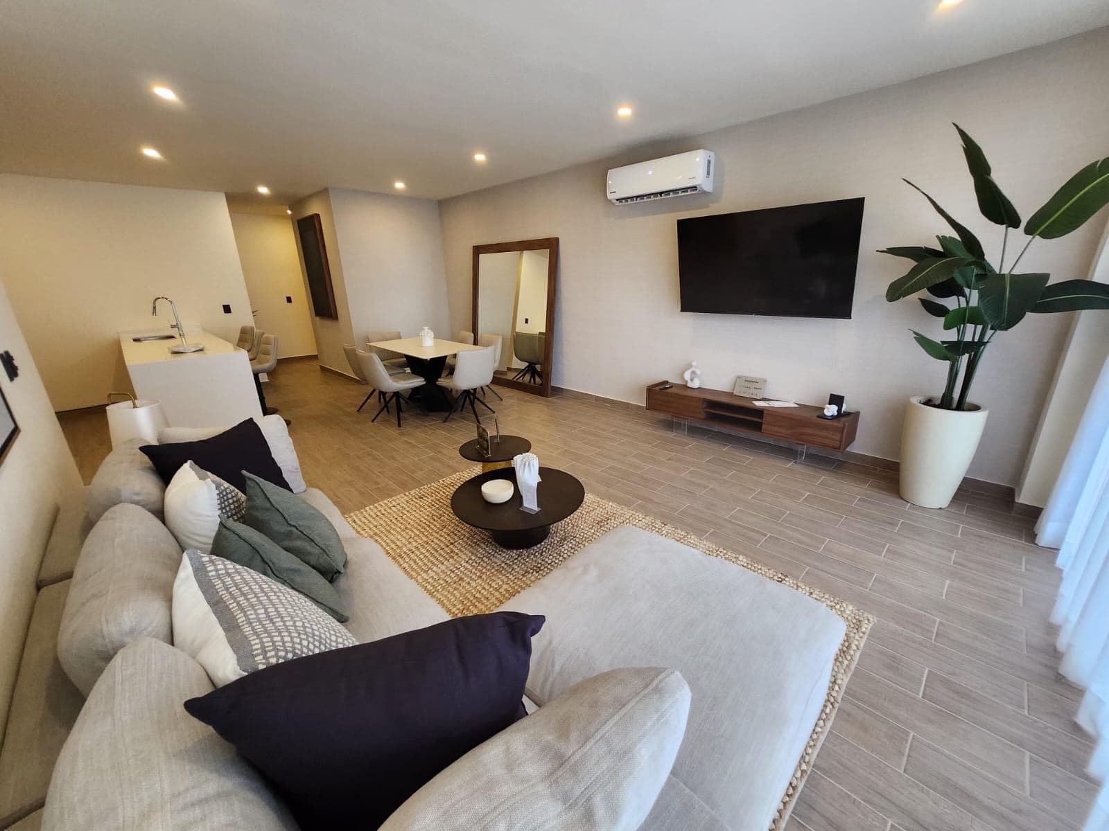 3-Bedroom Apartment for Sale, Av. Prolongación La Luna, Cancún.