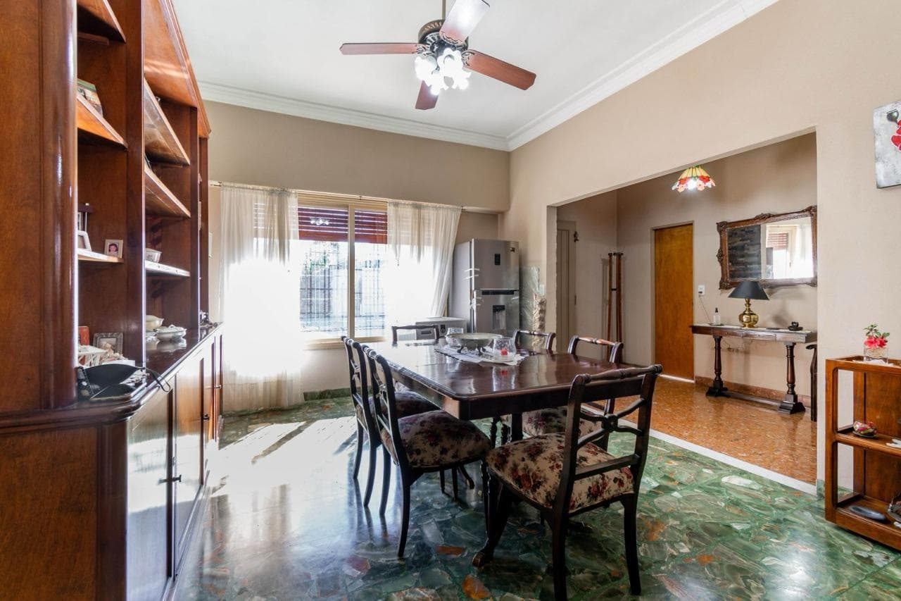 House for Sale: 3 rooms, 2 bedrooms, living room, garage, bathroom, half-bath, laundry room, grill, terrace, and patio