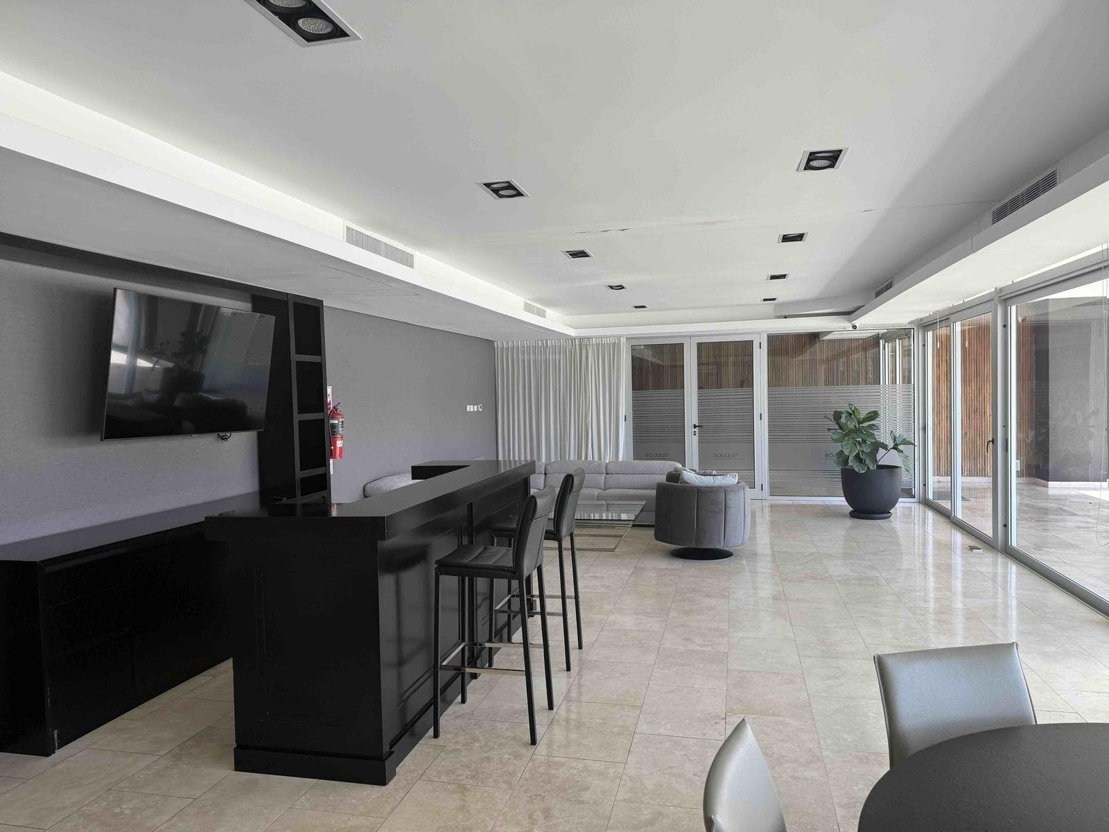 Apartment for Sale in Bouquet Pilar