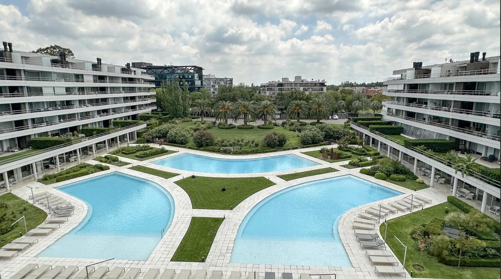 Apartment for Sale in Bouquet Pilar
