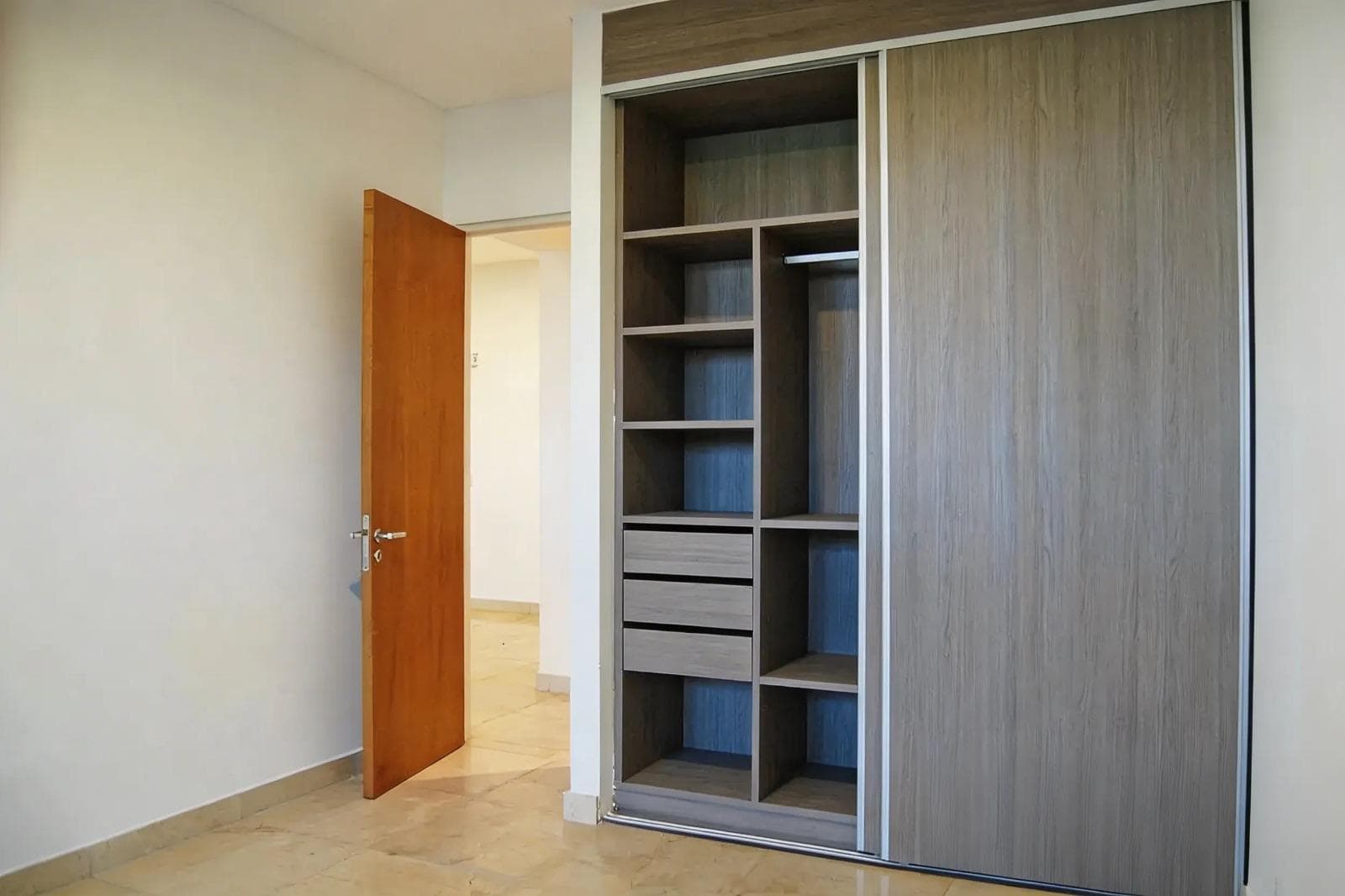 Apartment for Sale in Bouquet Pilar