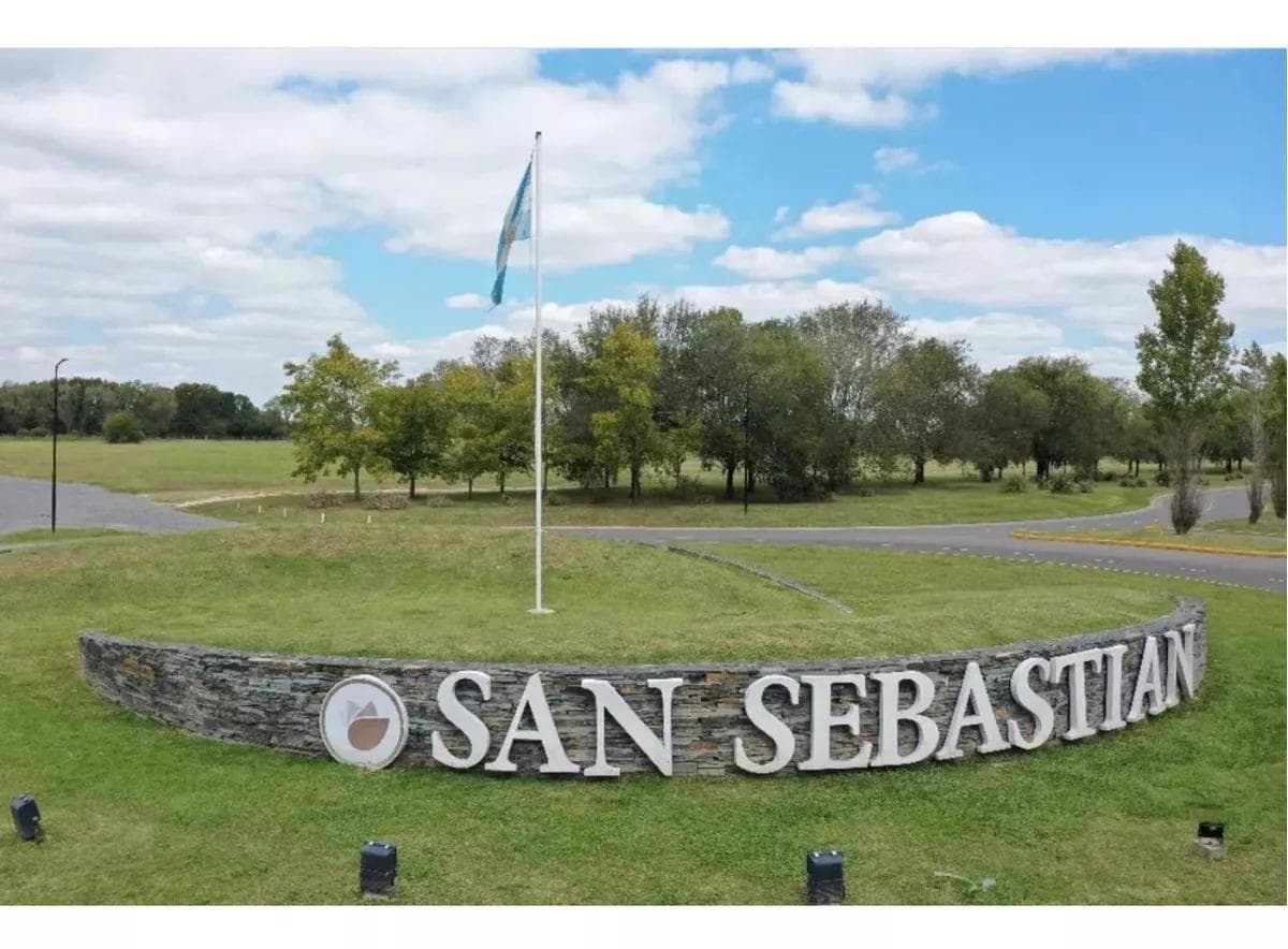 4-Room House for Sale in San Sebastian - Area 12