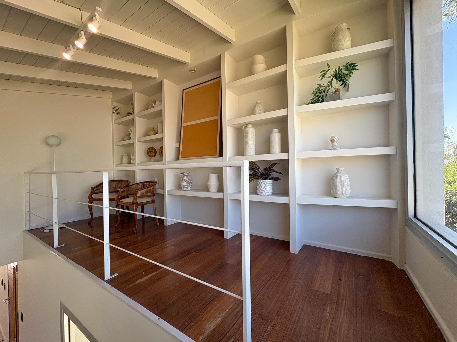 Three-Bedroom House for Sale with En-Suite Bathrooms and Pool in Miraflores, Funes Hills