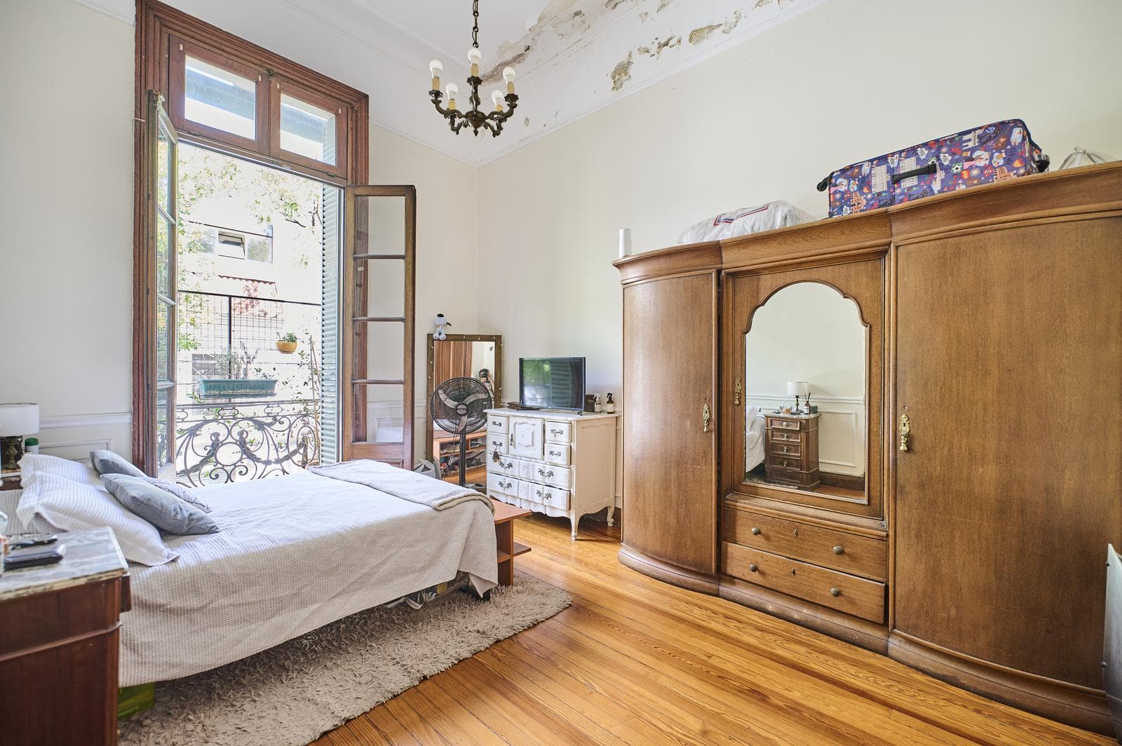 FOR SALE: 4-room apartment with a barbecue area and private terrace in Balvanera