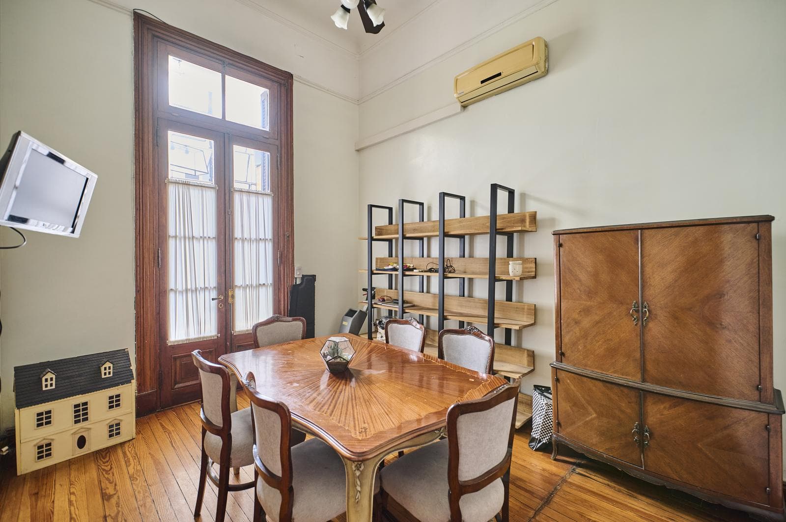 FOR SALE: 4-room apartment with a barbecue area and private terrace in Balvanera