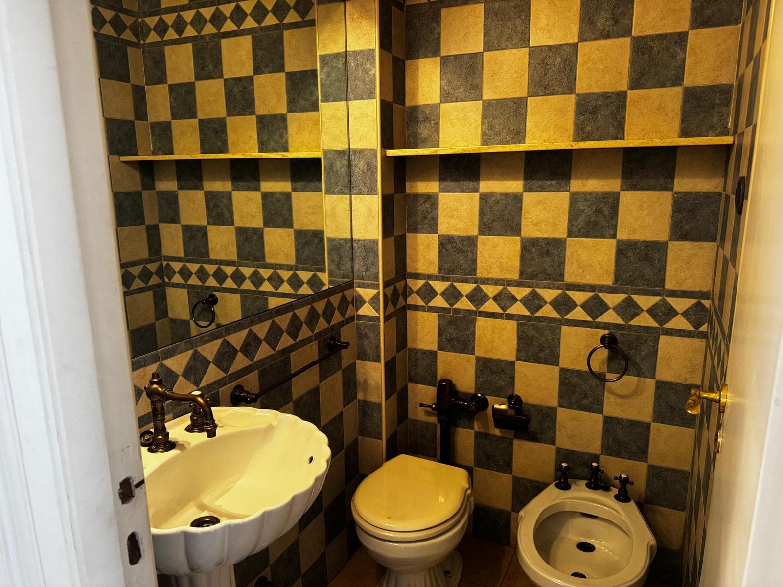 3-room apartment with a guest room and a garage