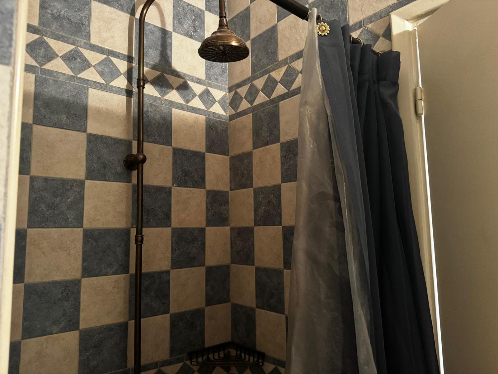 3-room apartment with a guest room and a garage