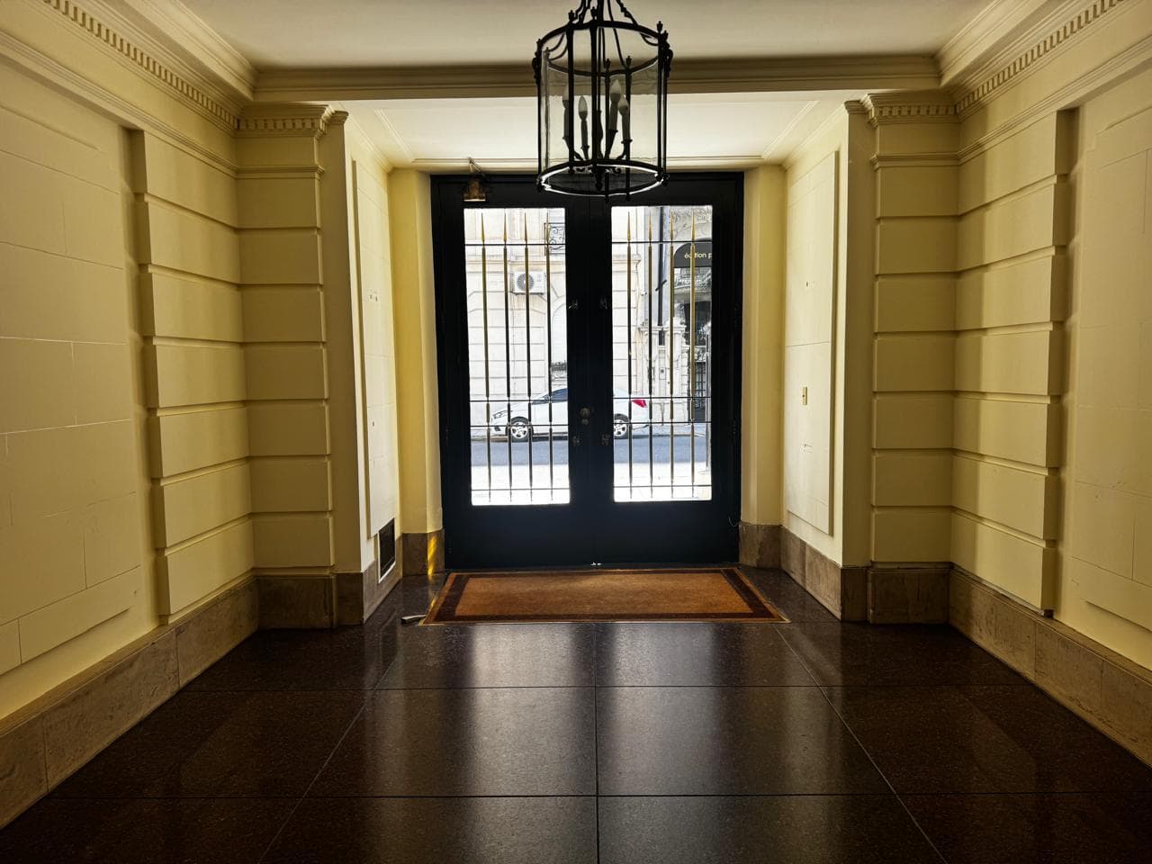 3-room apartment with a guest room and a garage
