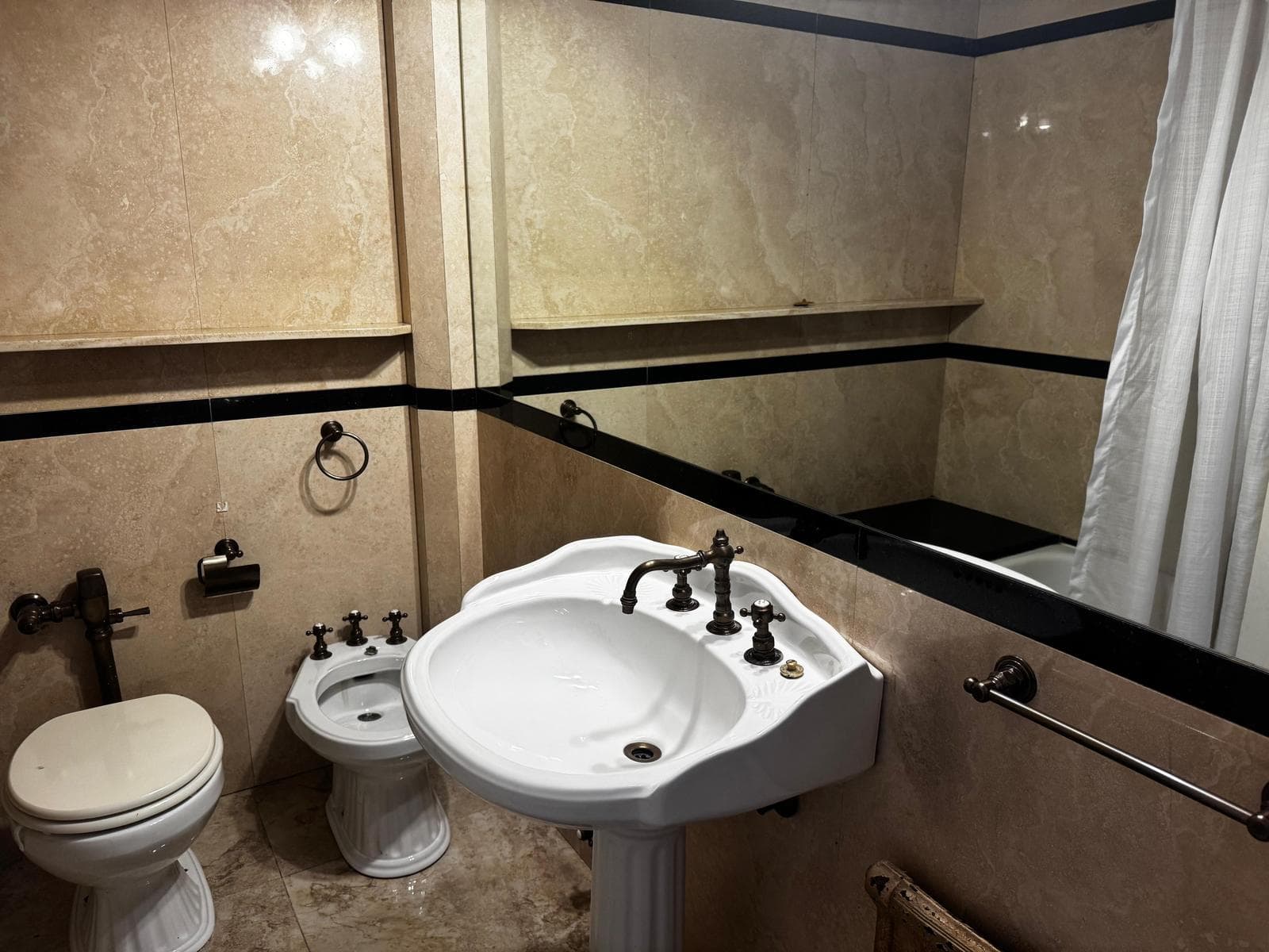 3-room apartment with a guest room and a garage