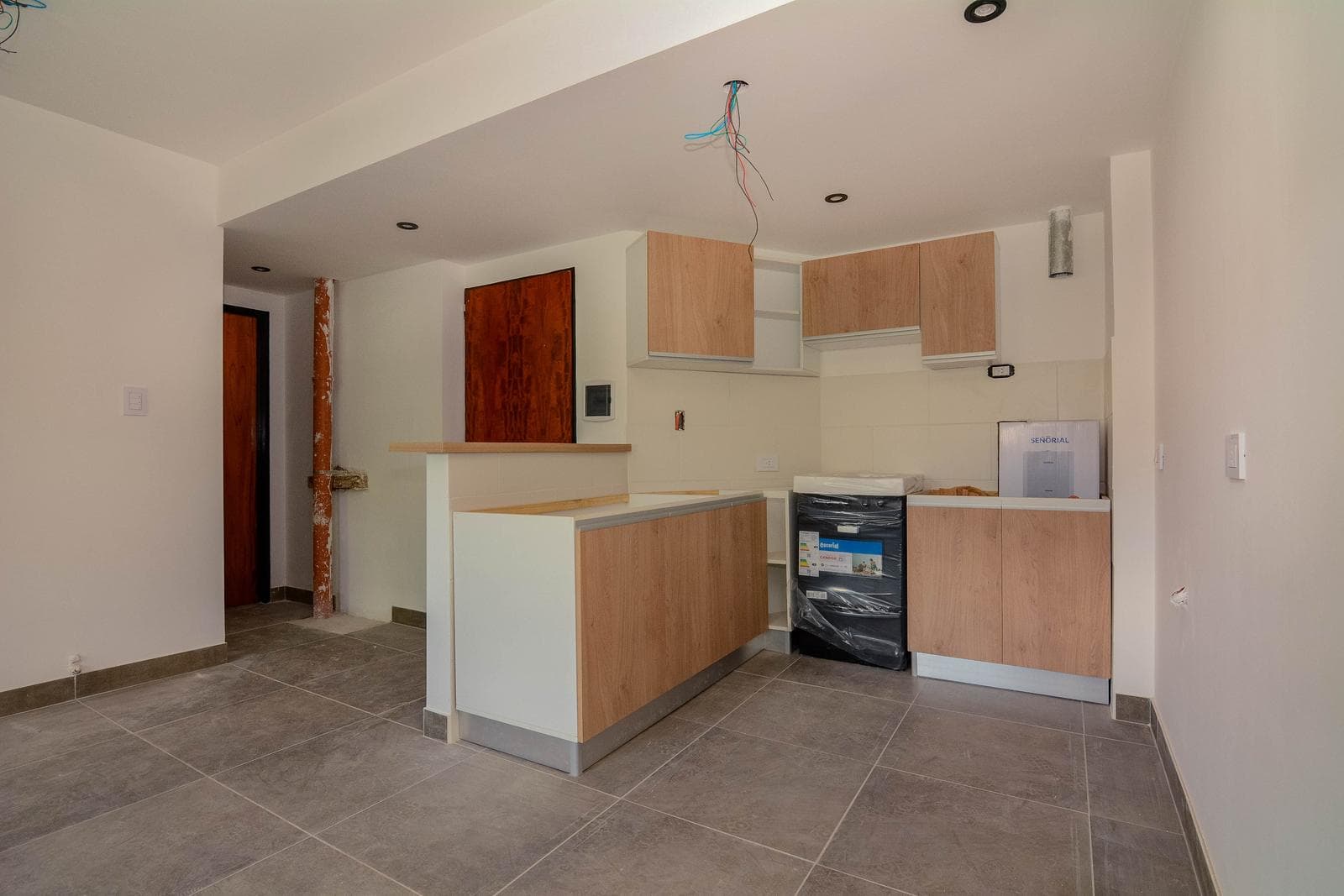 1-BEDROOM APARTMENT FOR SALE ON LA SEXTA.