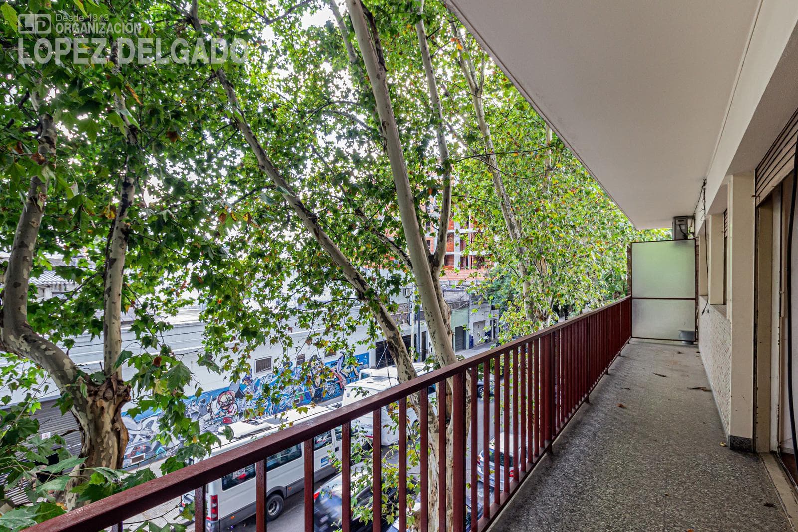 3-bedroom apartment with a wrap-around balcony in Villa Santa Rita. Financing available.