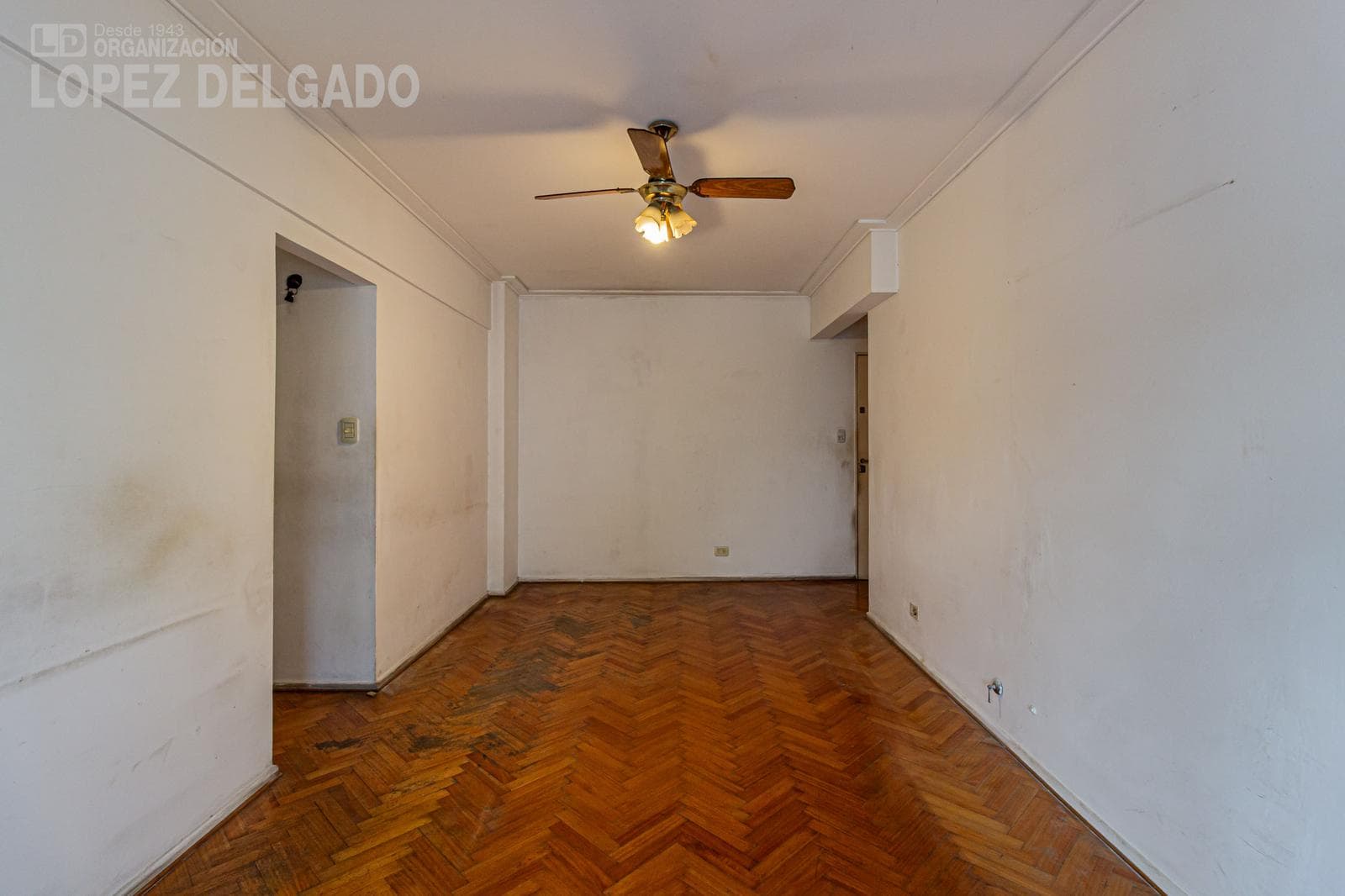 3-bedroom apartment with a wrap-around balcony in Villa Santa Rita. Financing available.